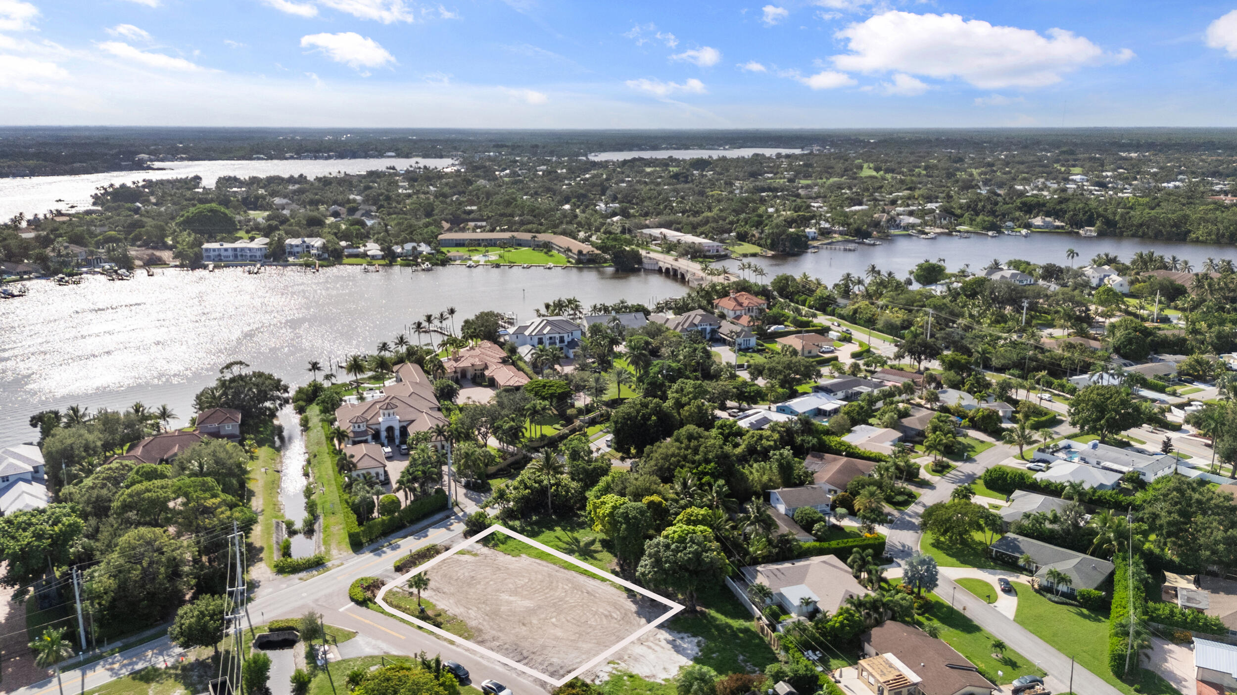 325 W Riverside Drive 1