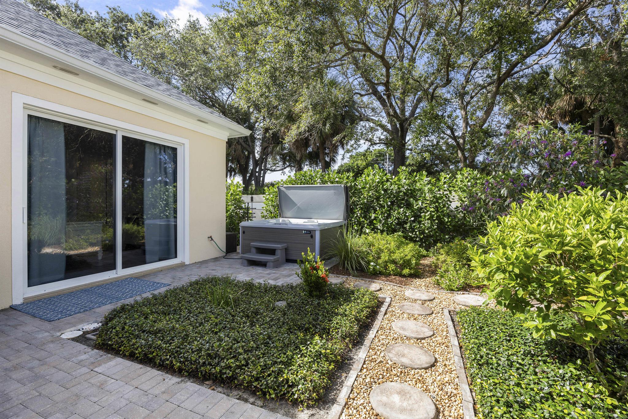 512 Sweet Bay Circle