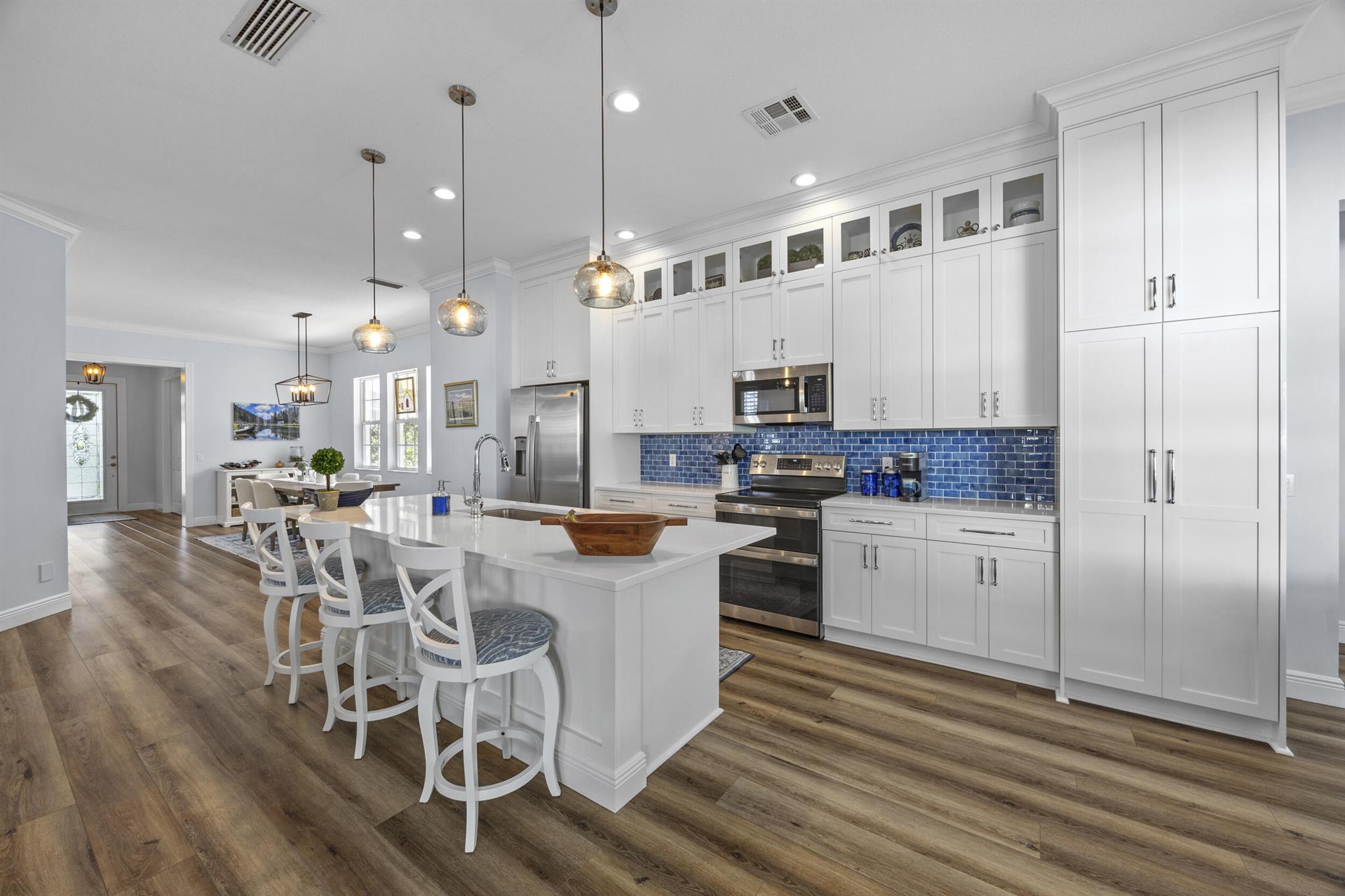 512 Sweet Bay Circle