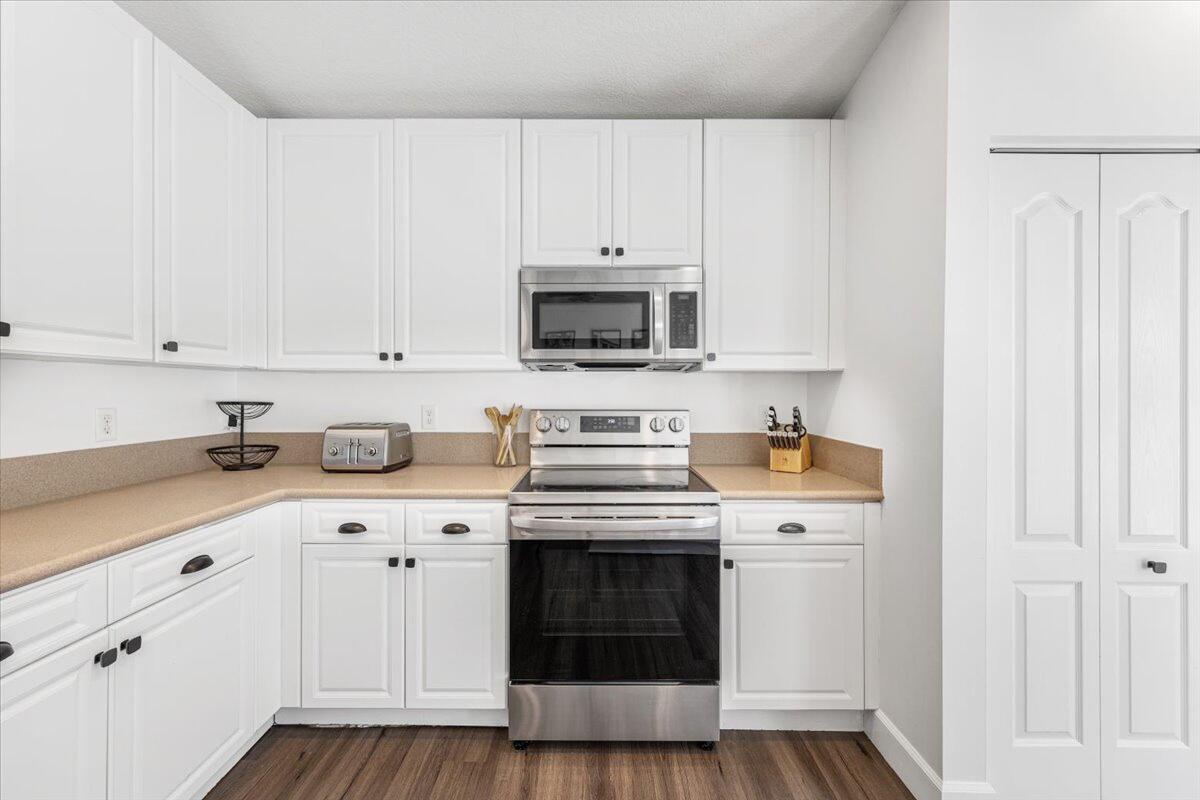 8900 SW Bonneville Drive