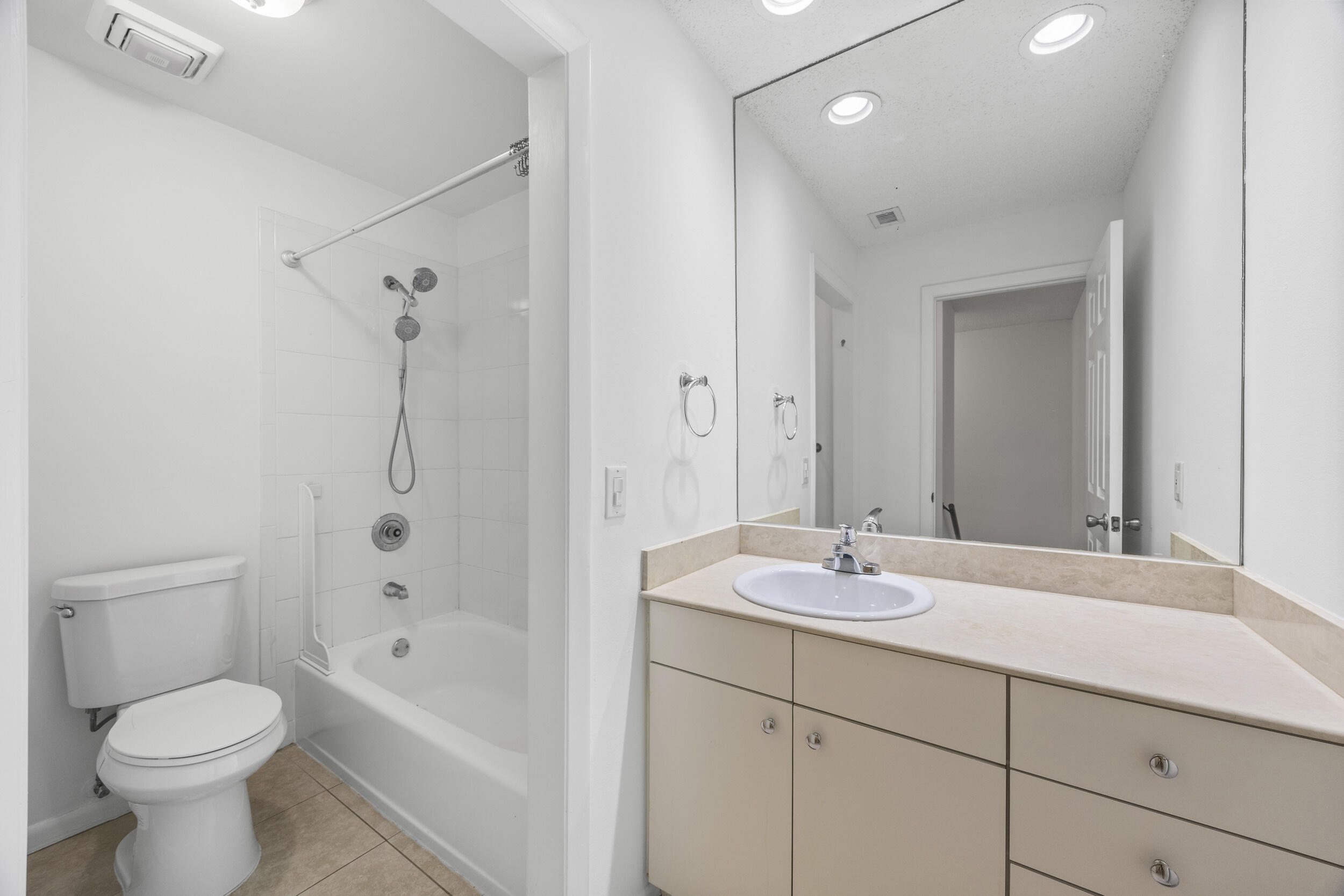 406 N Cypress Drive 2