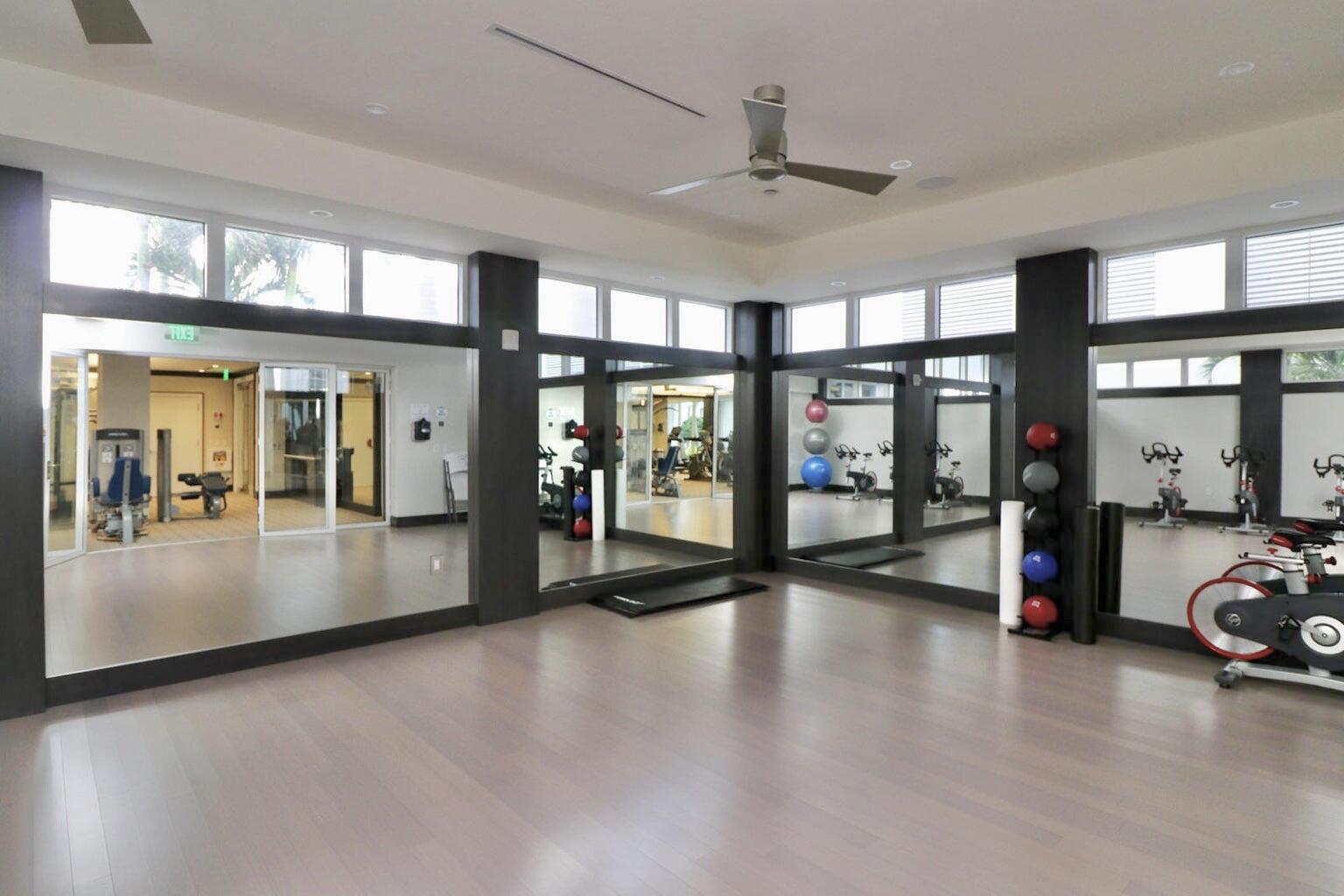 1401 Water Club Way 1401