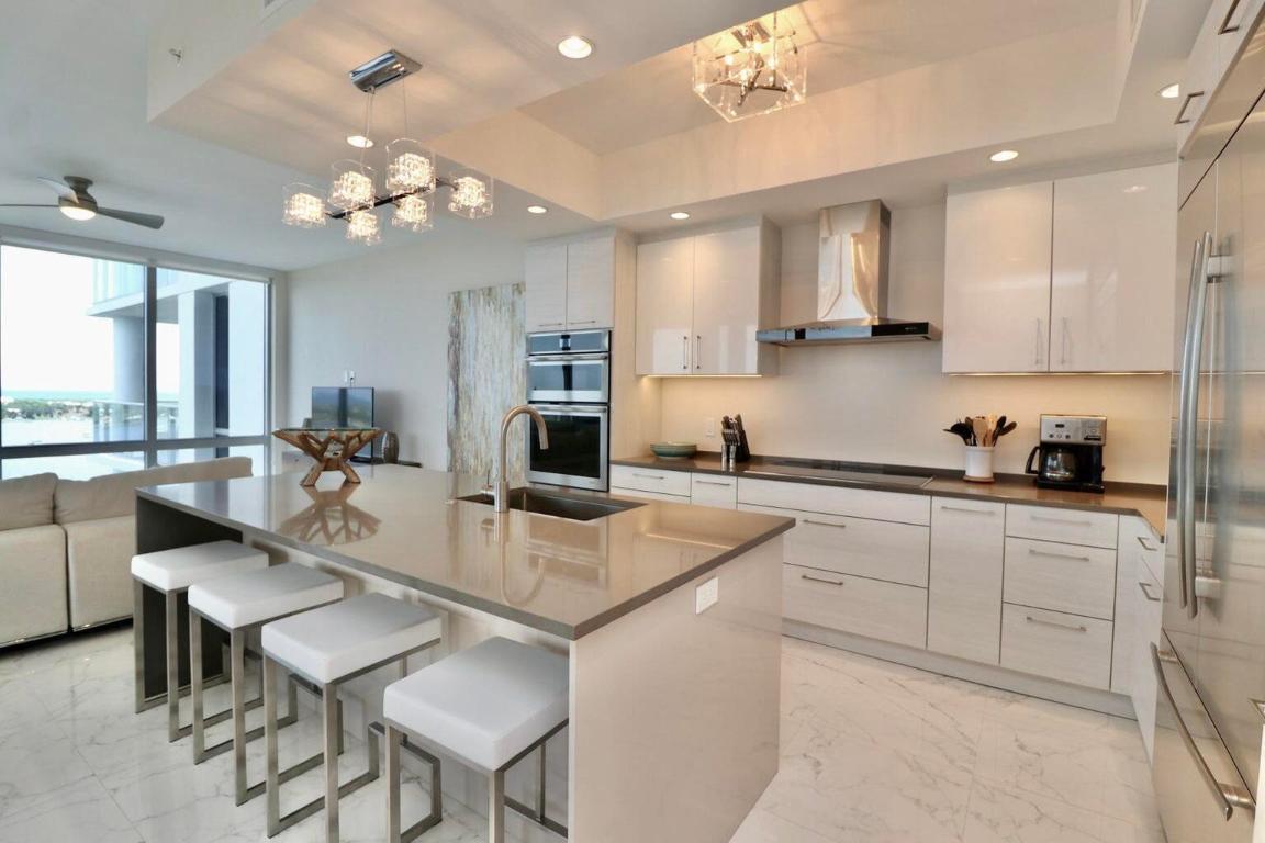 1401 Water Club Way 1401