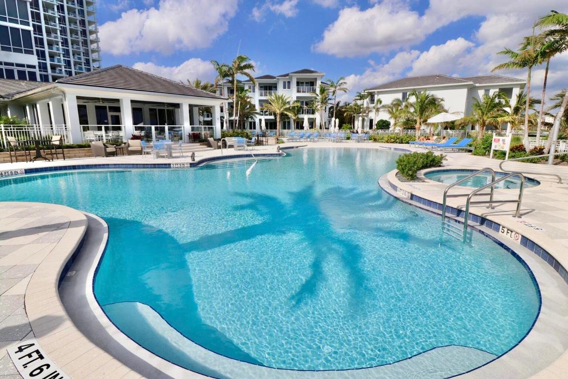 1401 Water Club Way 1401