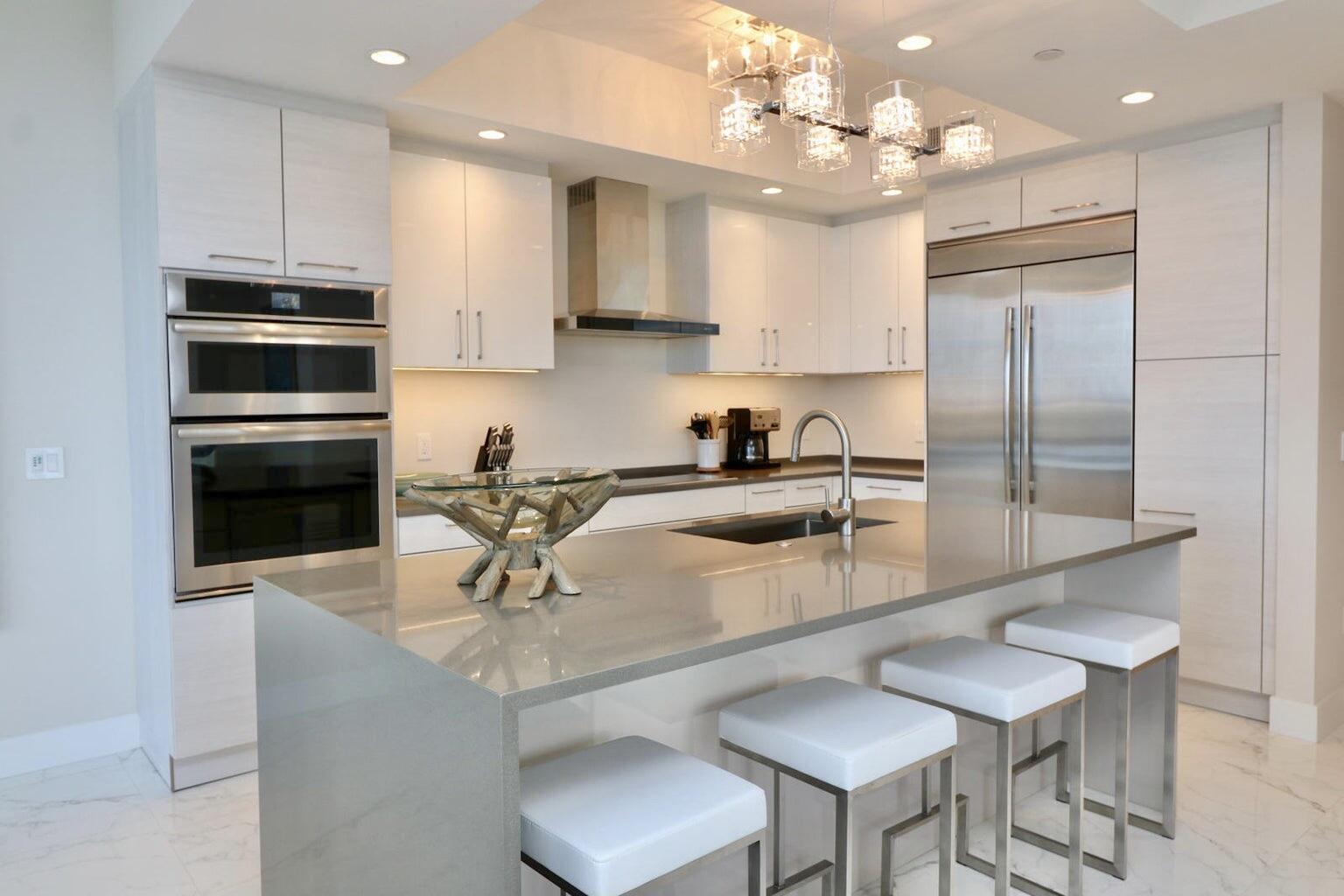 1401 Water Club Way 1401