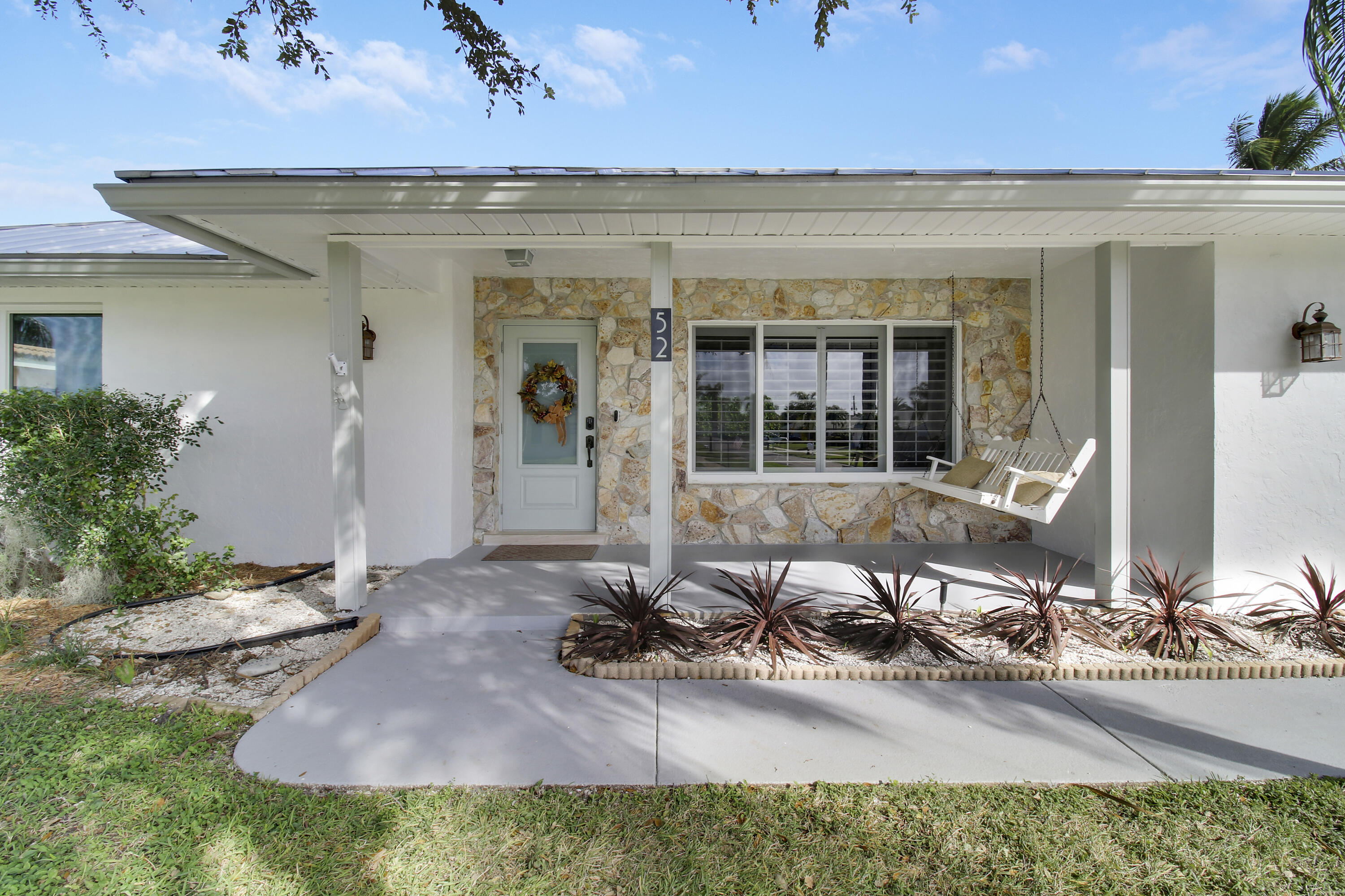 52 Pinehill Trail E
