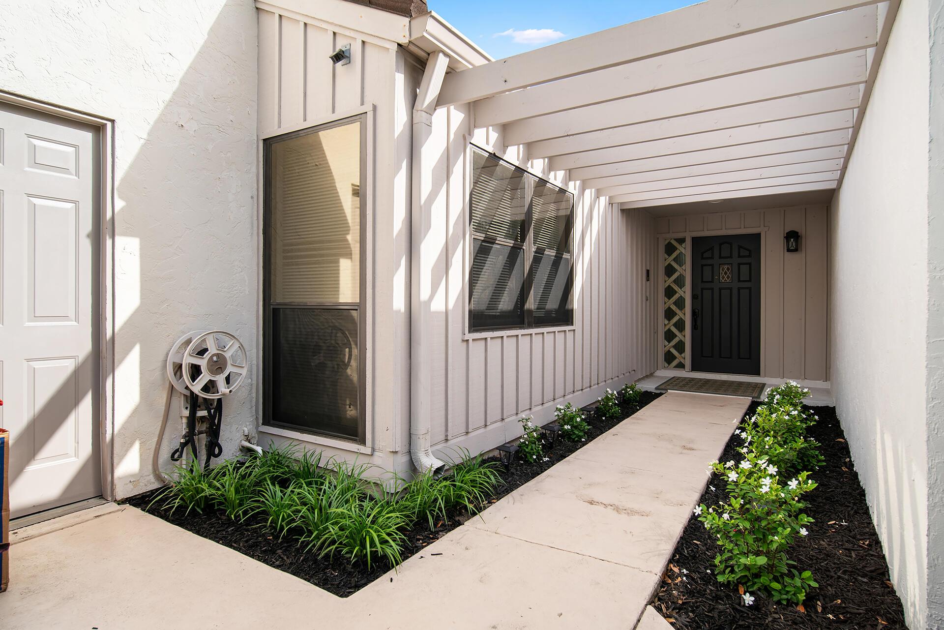 17012 Traverse Circle