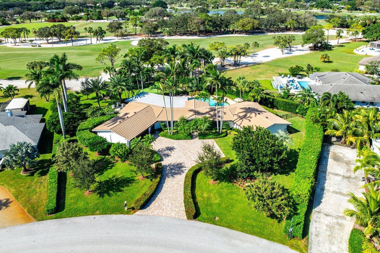 218 SE Turtle Creek Drive E