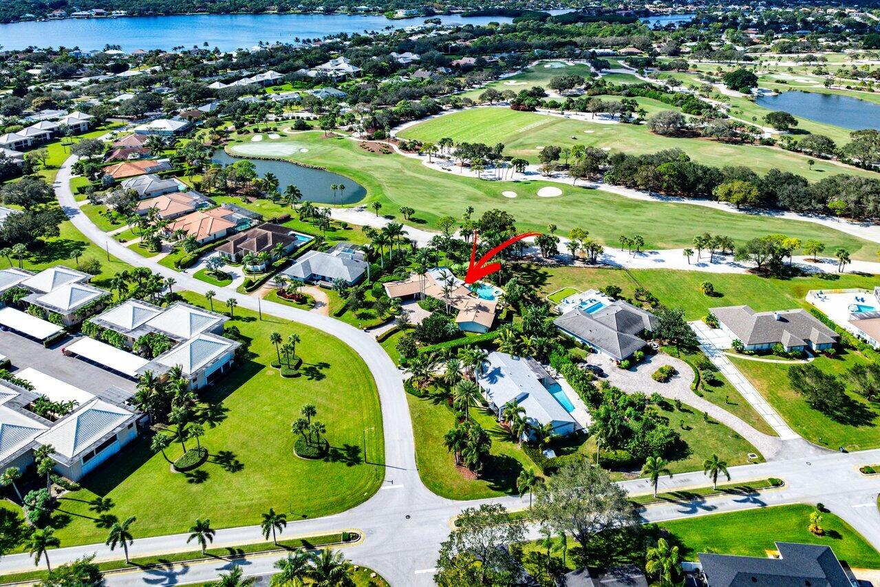 218 SE Turtle Creek Drive E