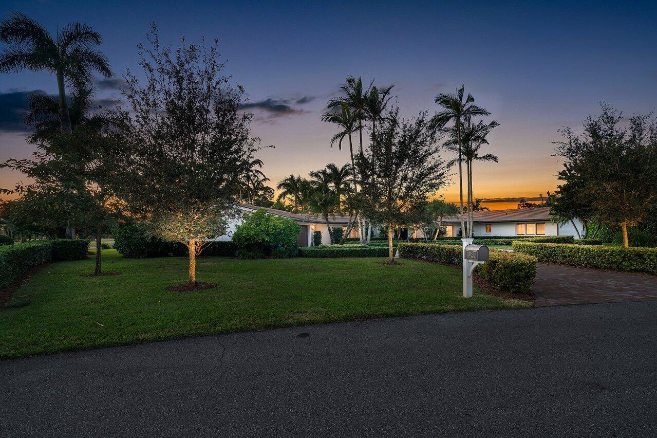 218 SE Turtle Creek Drive E