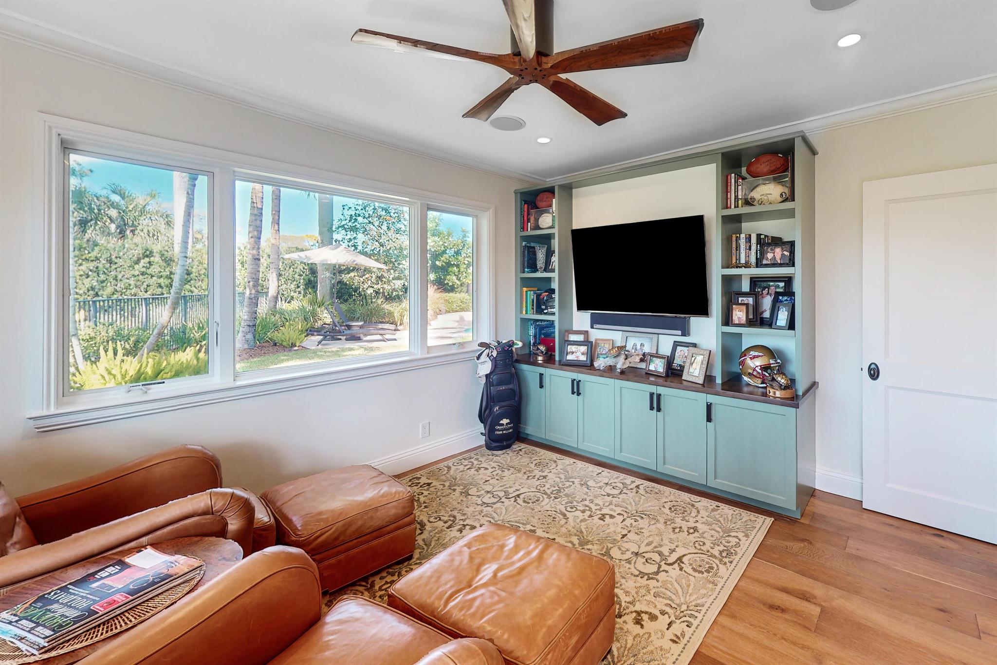 218 SE Turtle Creek Drive E