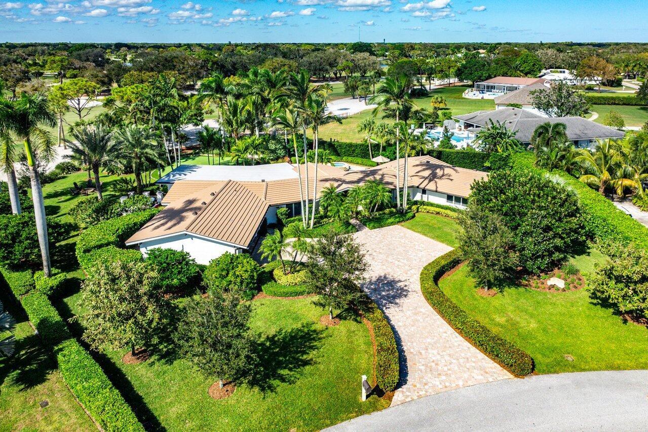 218 SE Turtle Creek Drive E