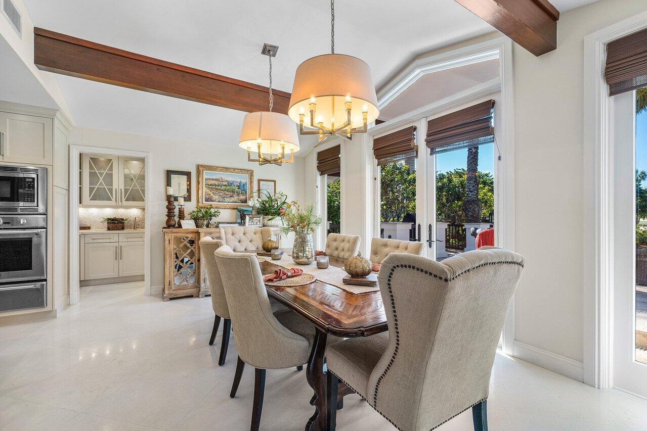 218 SE Turtle Creek Drive E