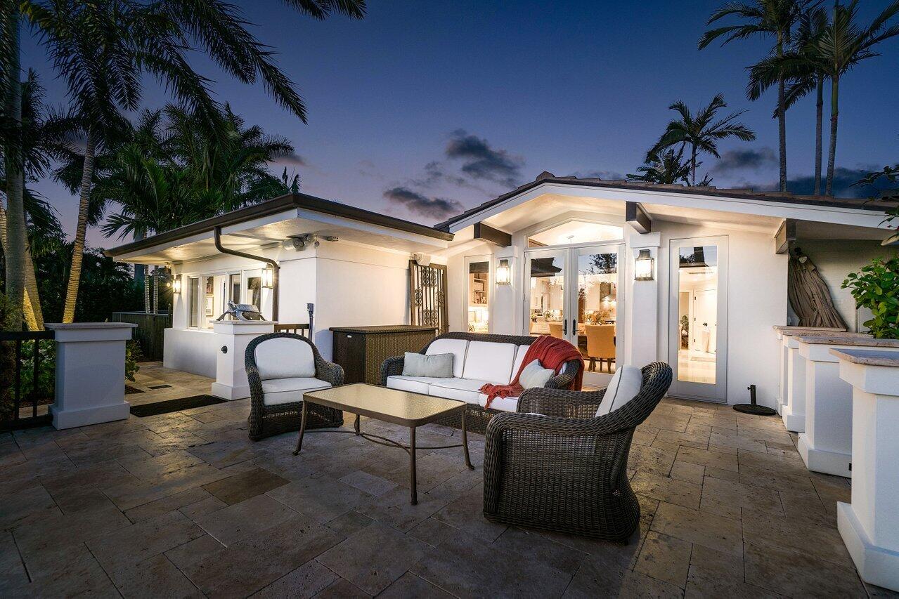 218 SE Turtle Creek Drive E