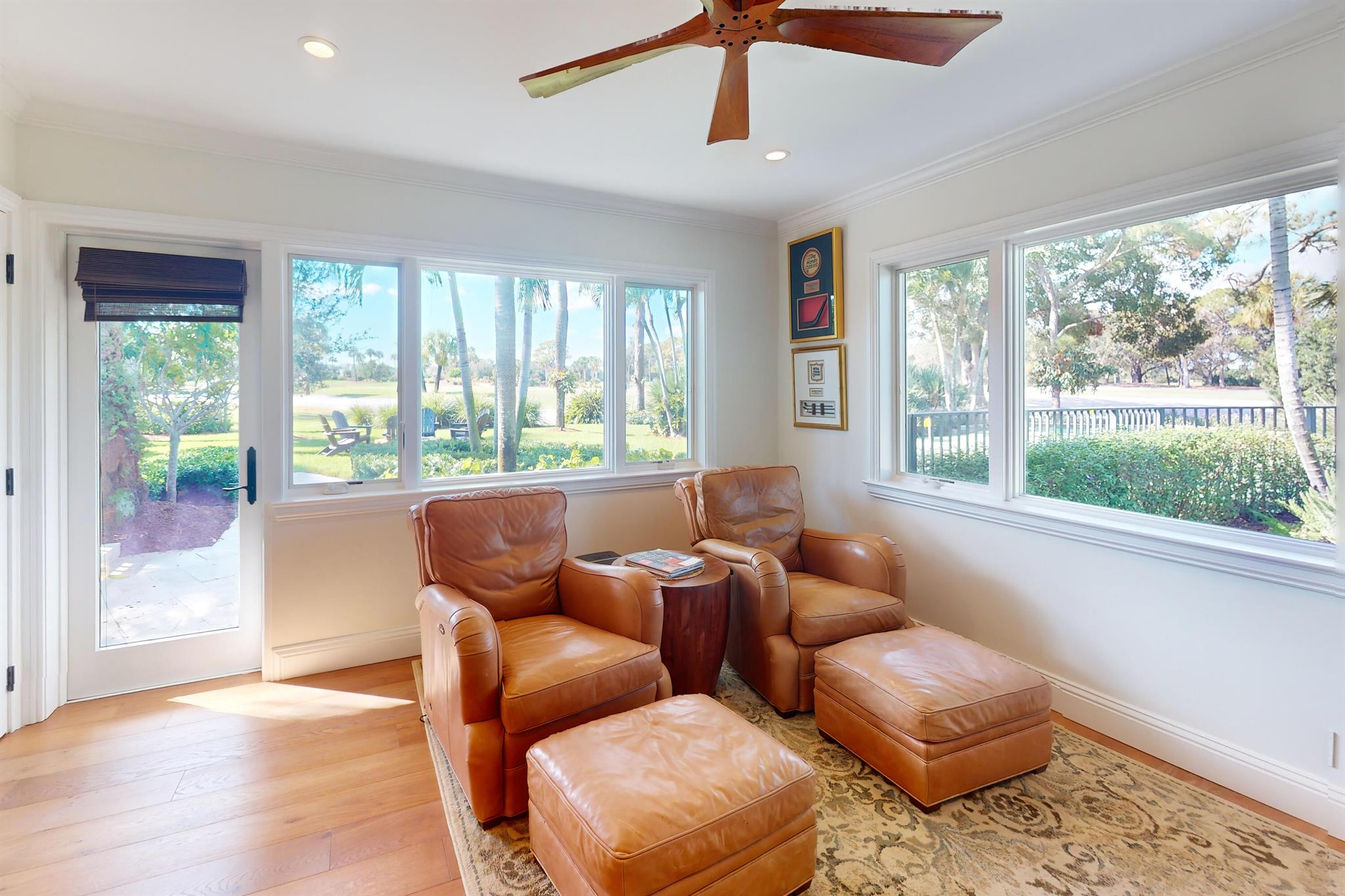 218 SE Turtle Creek Drive E