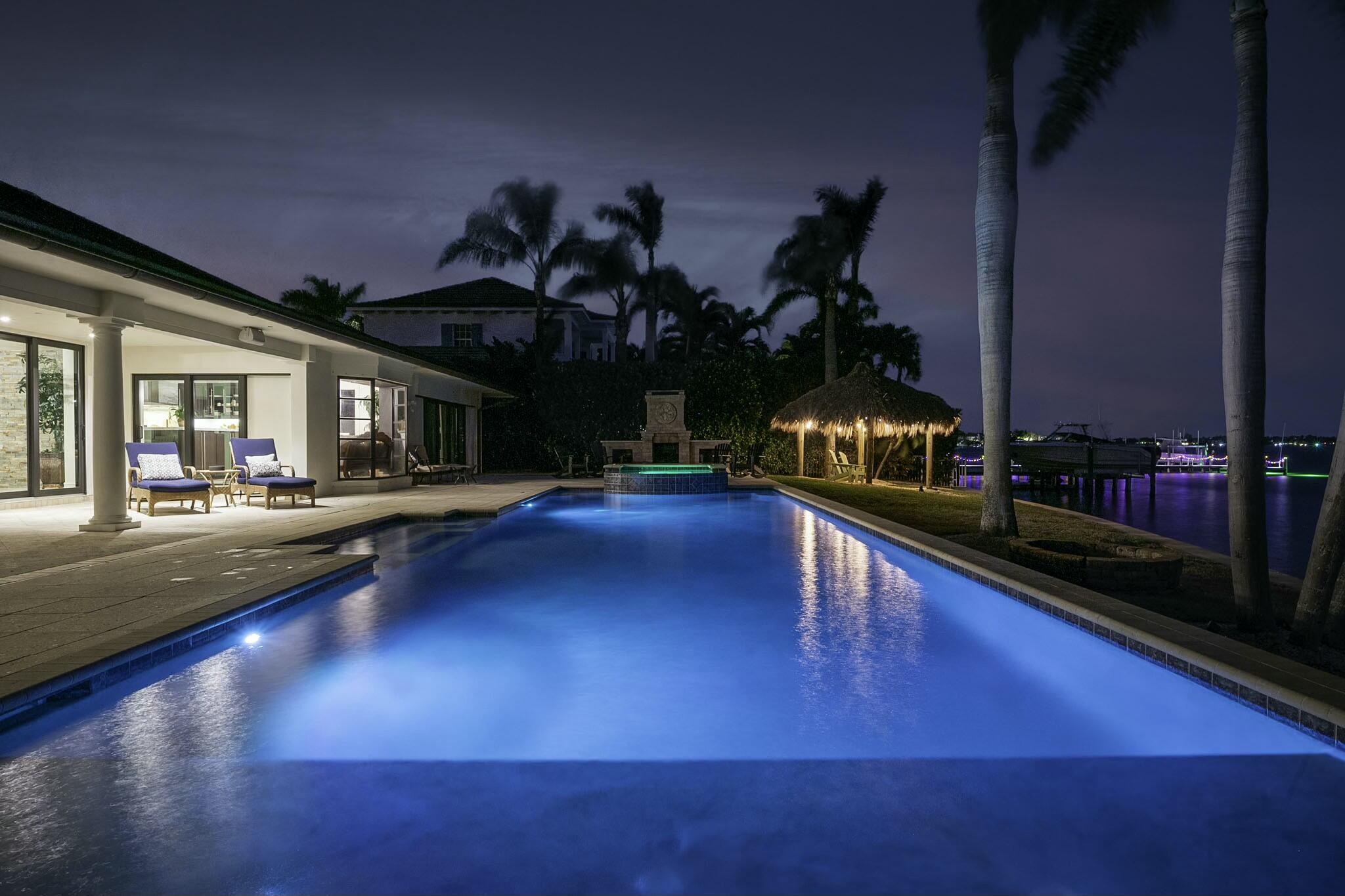 10 Yacht Club Place