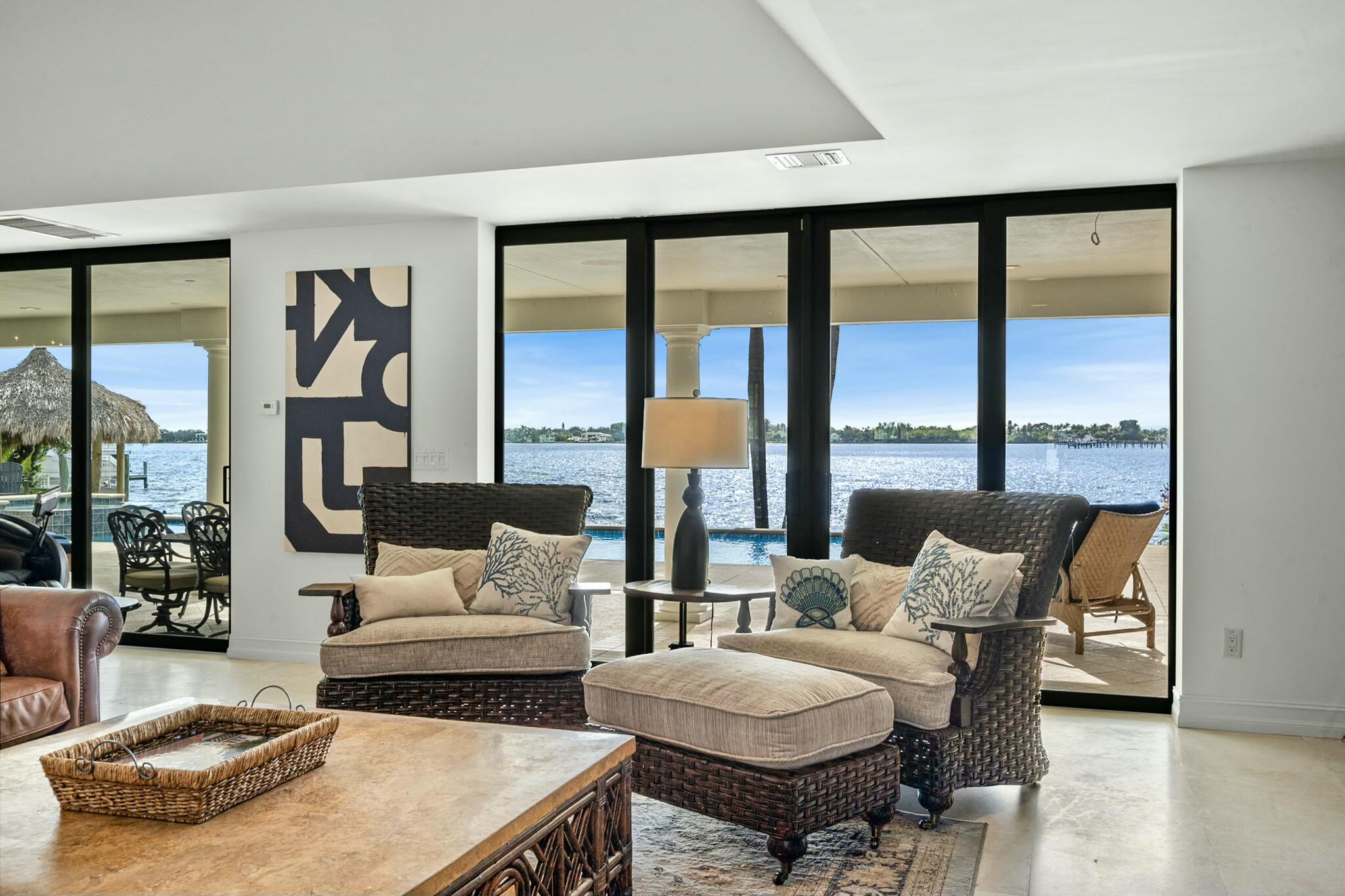 10 Yacht Club Place