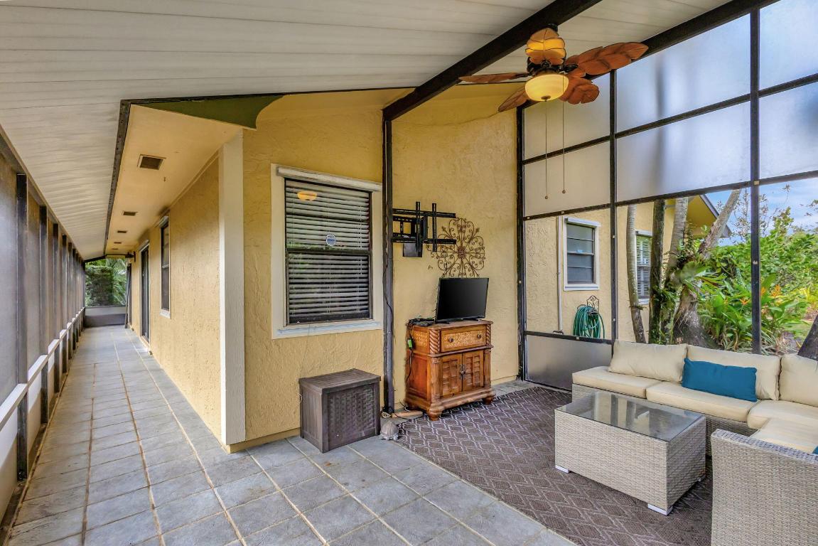 9506 SE River Terrace