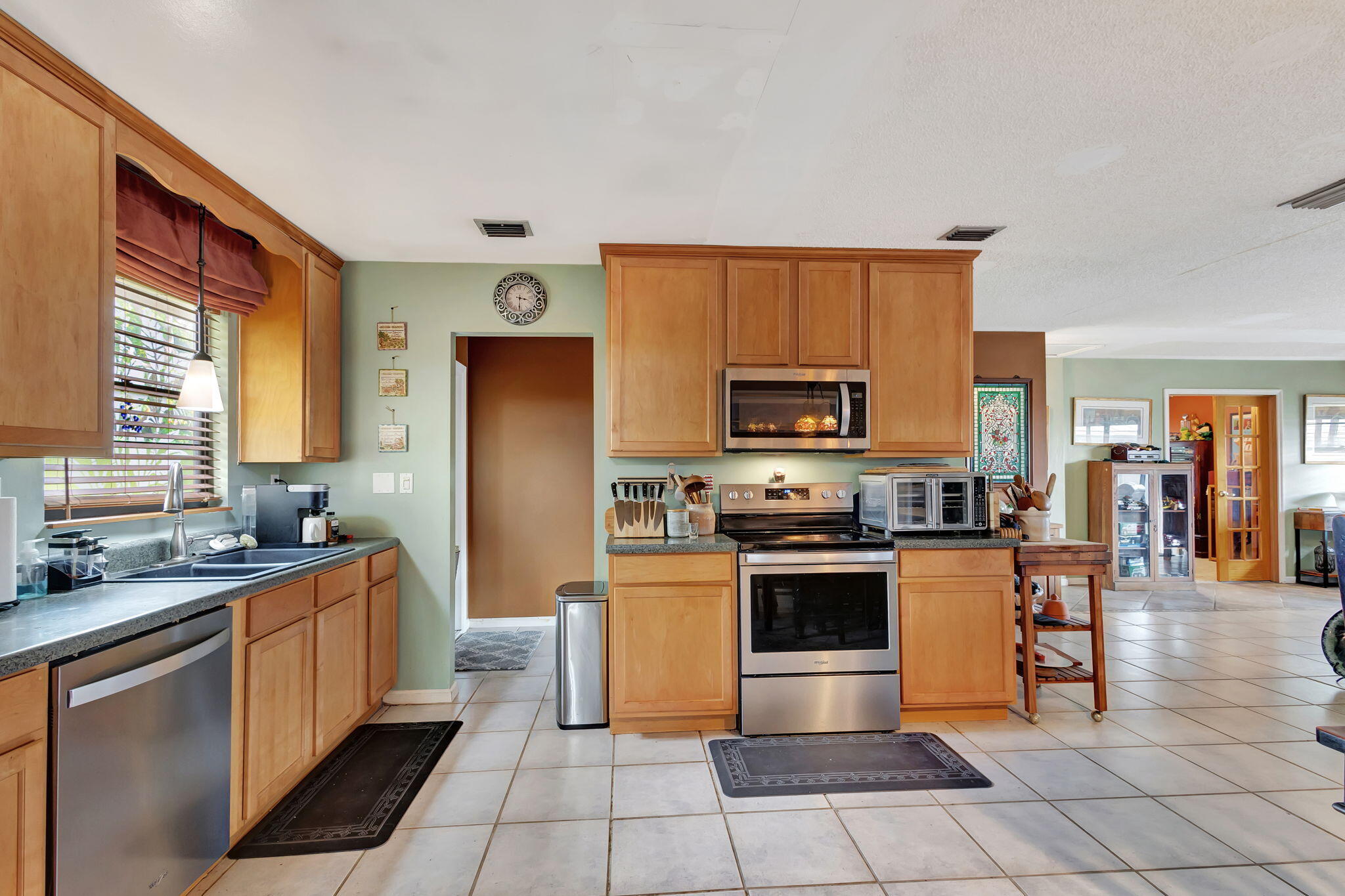 9506 SE River Terrace