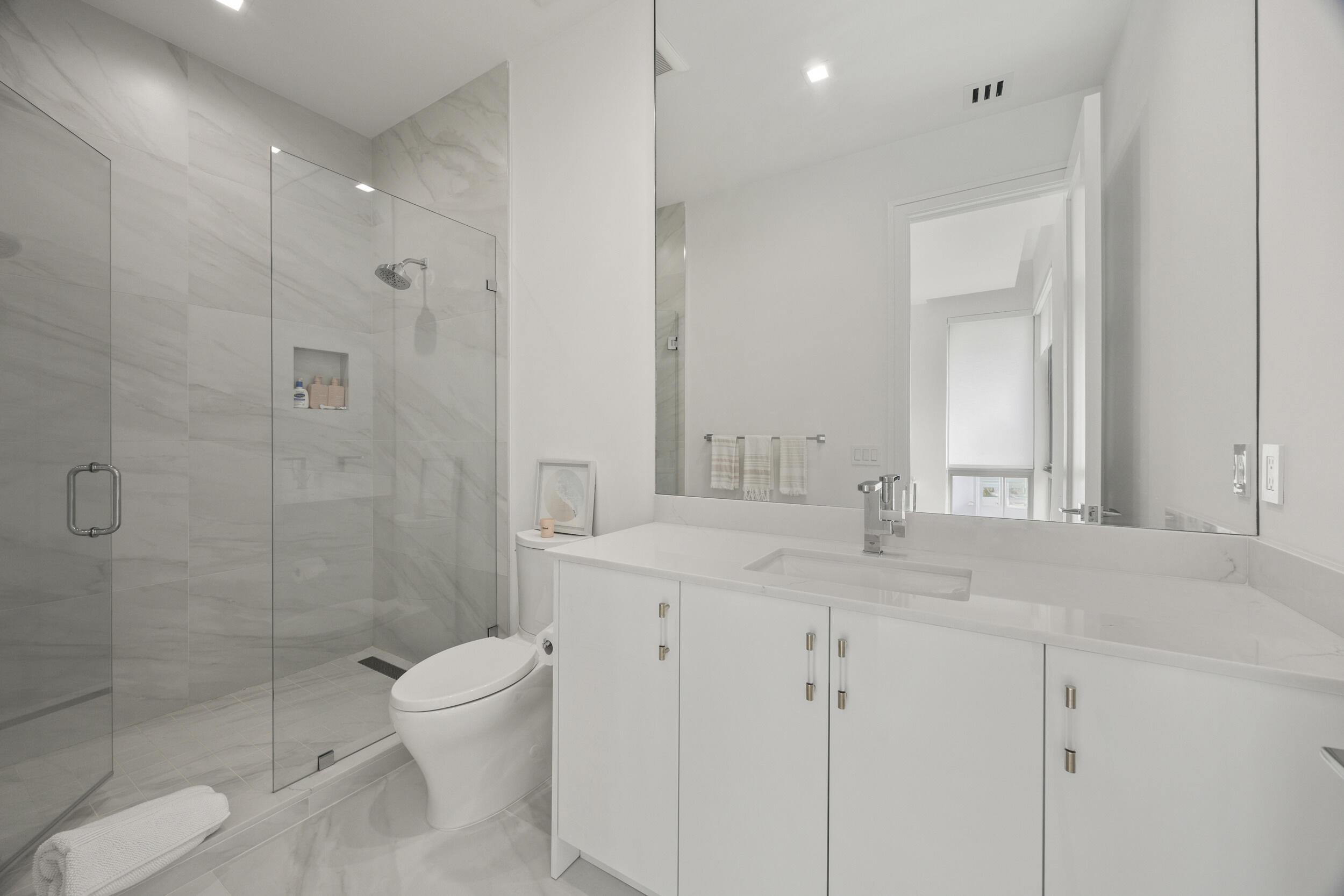 411 Ocean One Lane