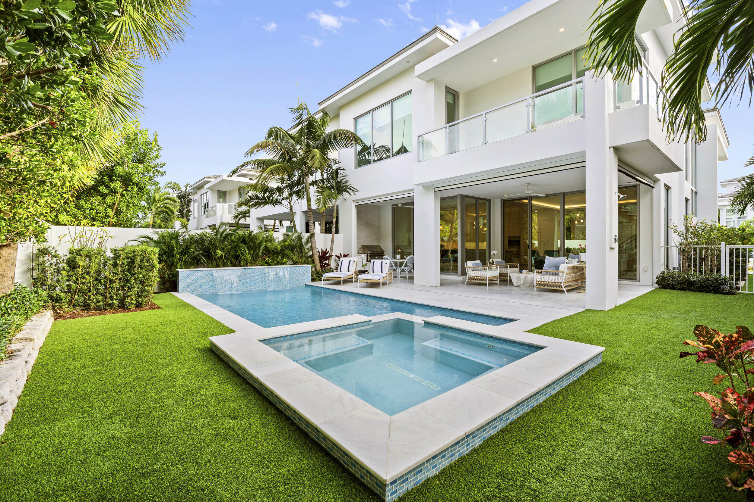 411 Ocean One Lane
