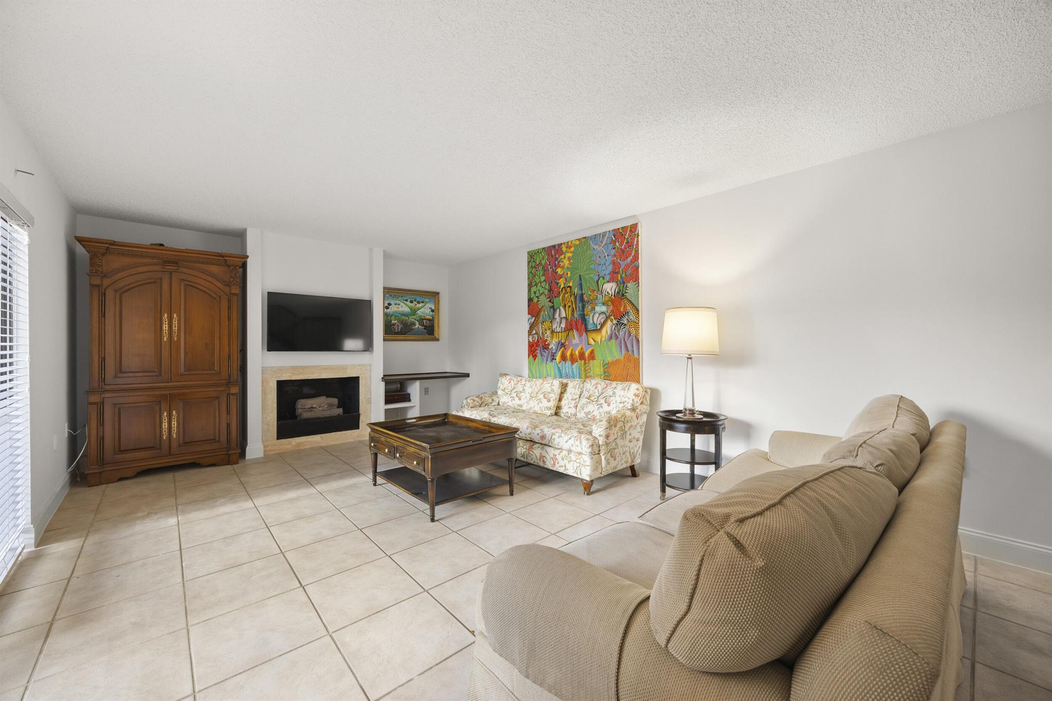 220 2nd Court