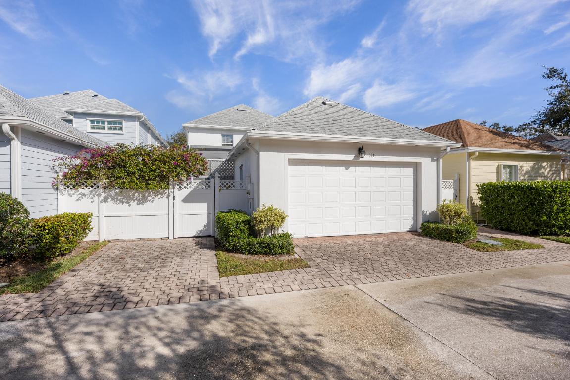 513 Sweet Bay Circle