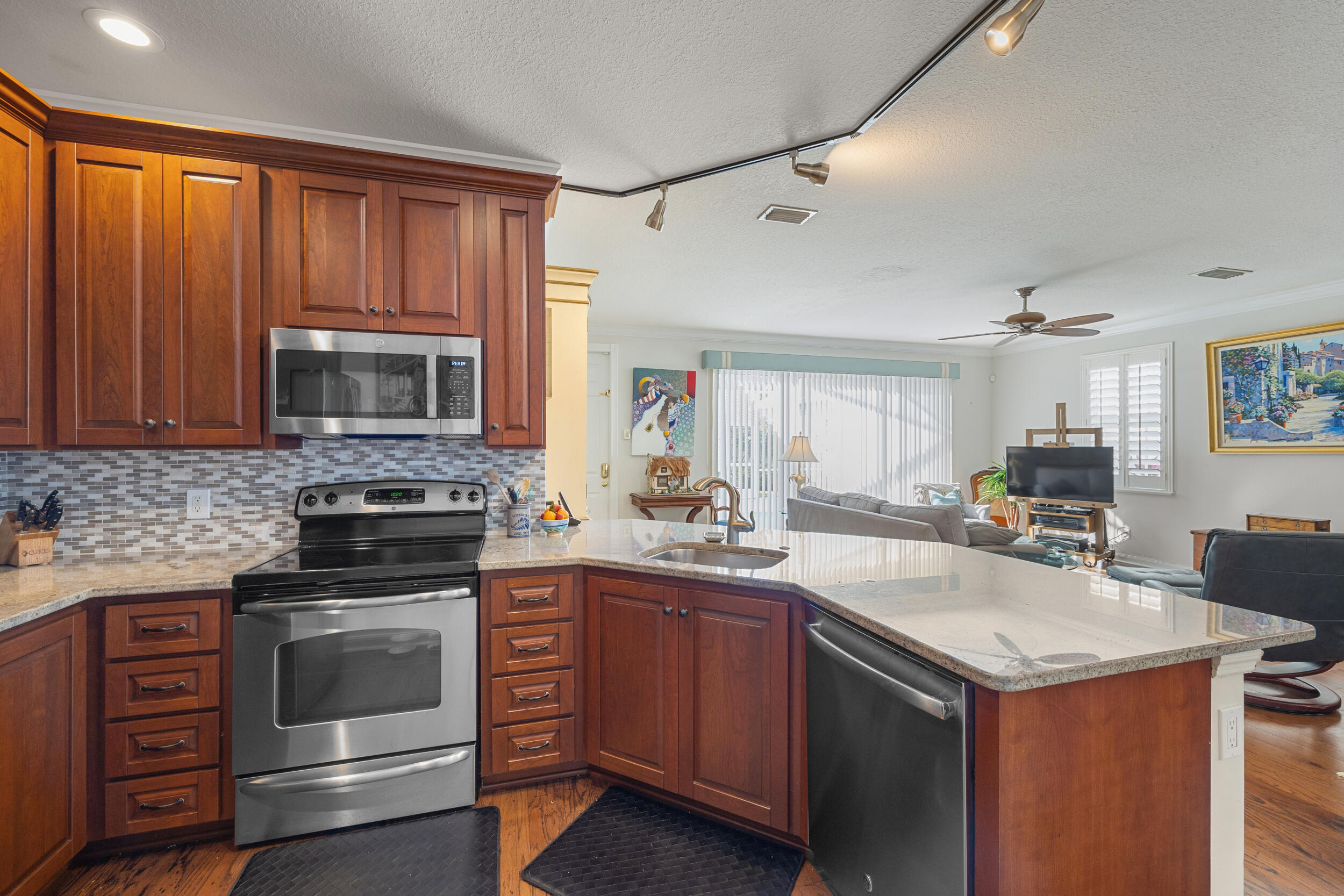 513 Sweet Bay Circle