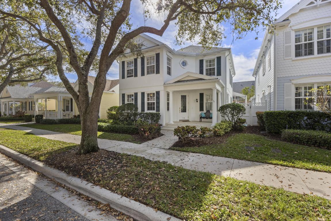 513 Sweet Bay Circle