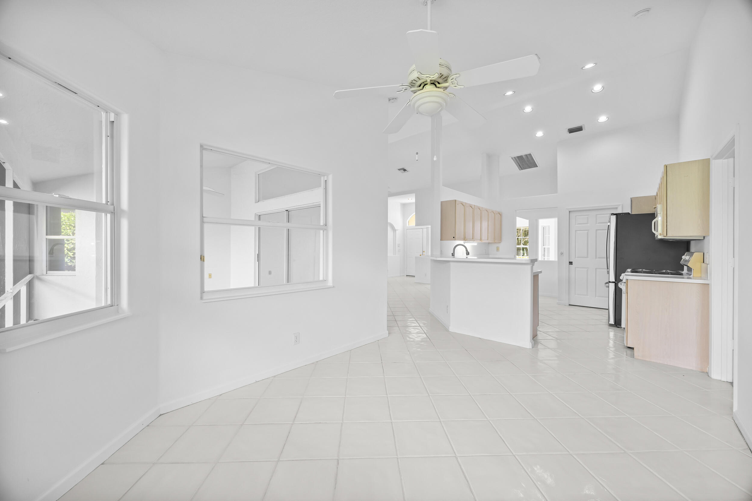 1040 Egret Circle Circle N
