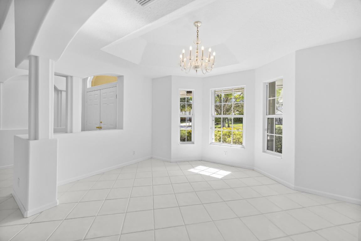 1040 Egret Circle Circle N