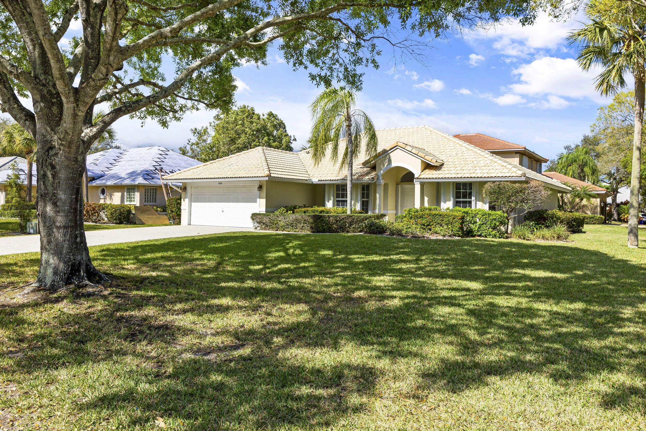 1040 Egret Circle Circle N