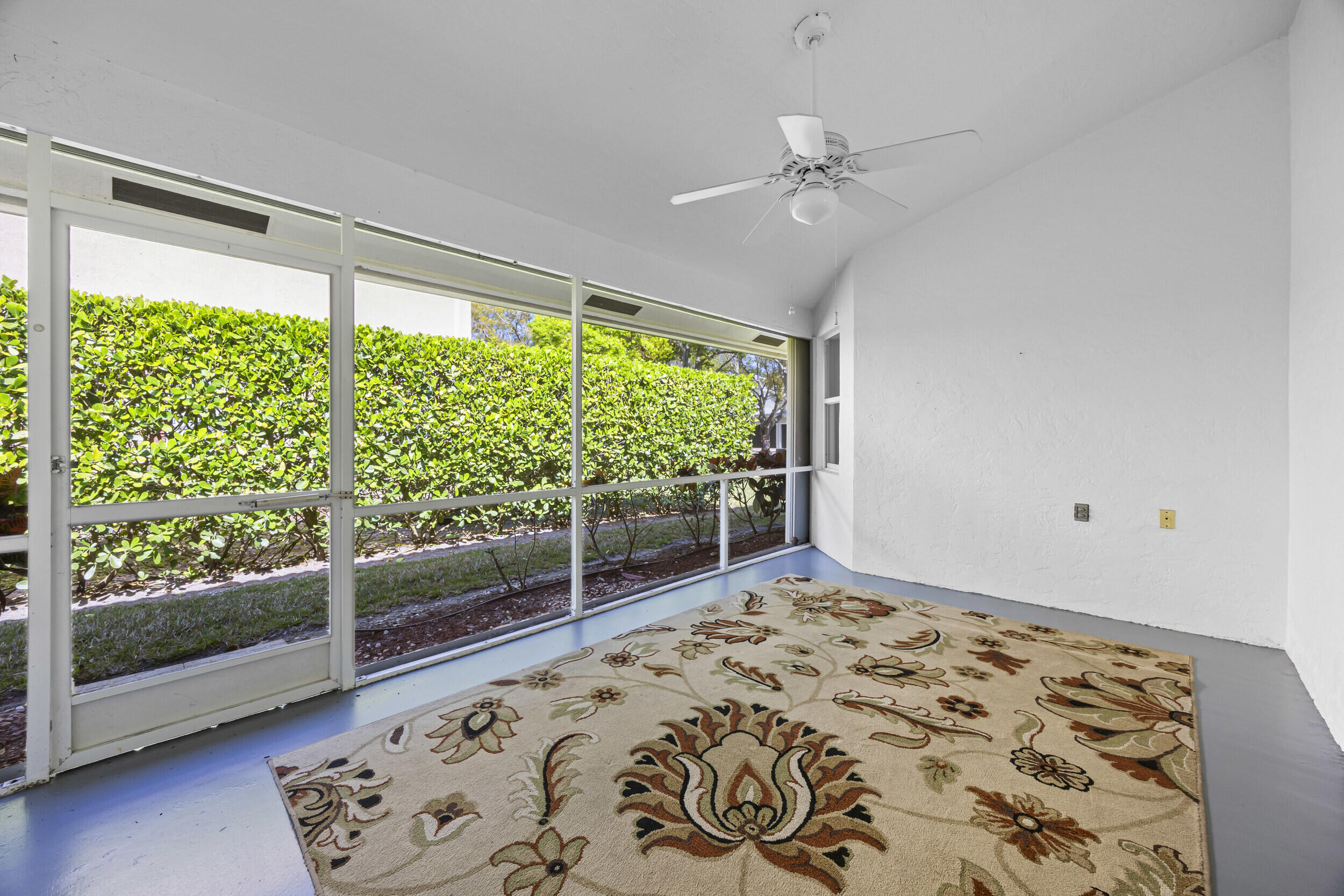1040 Egret Circle Circle N