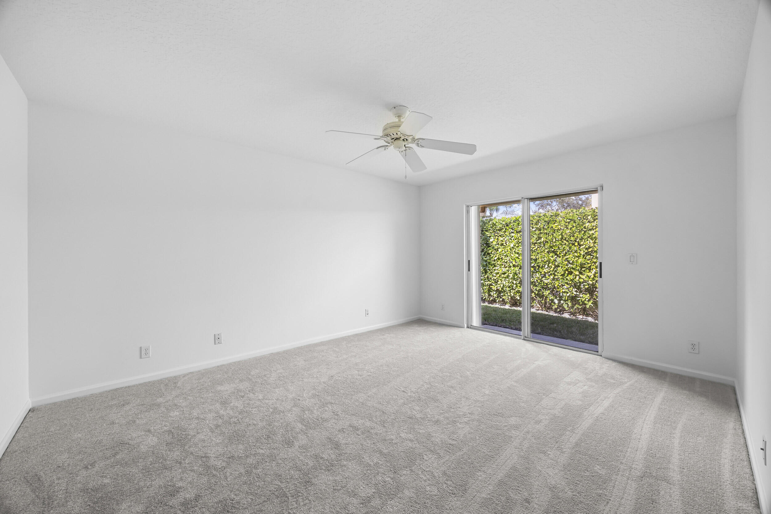 1040 Egret Circle Circle N