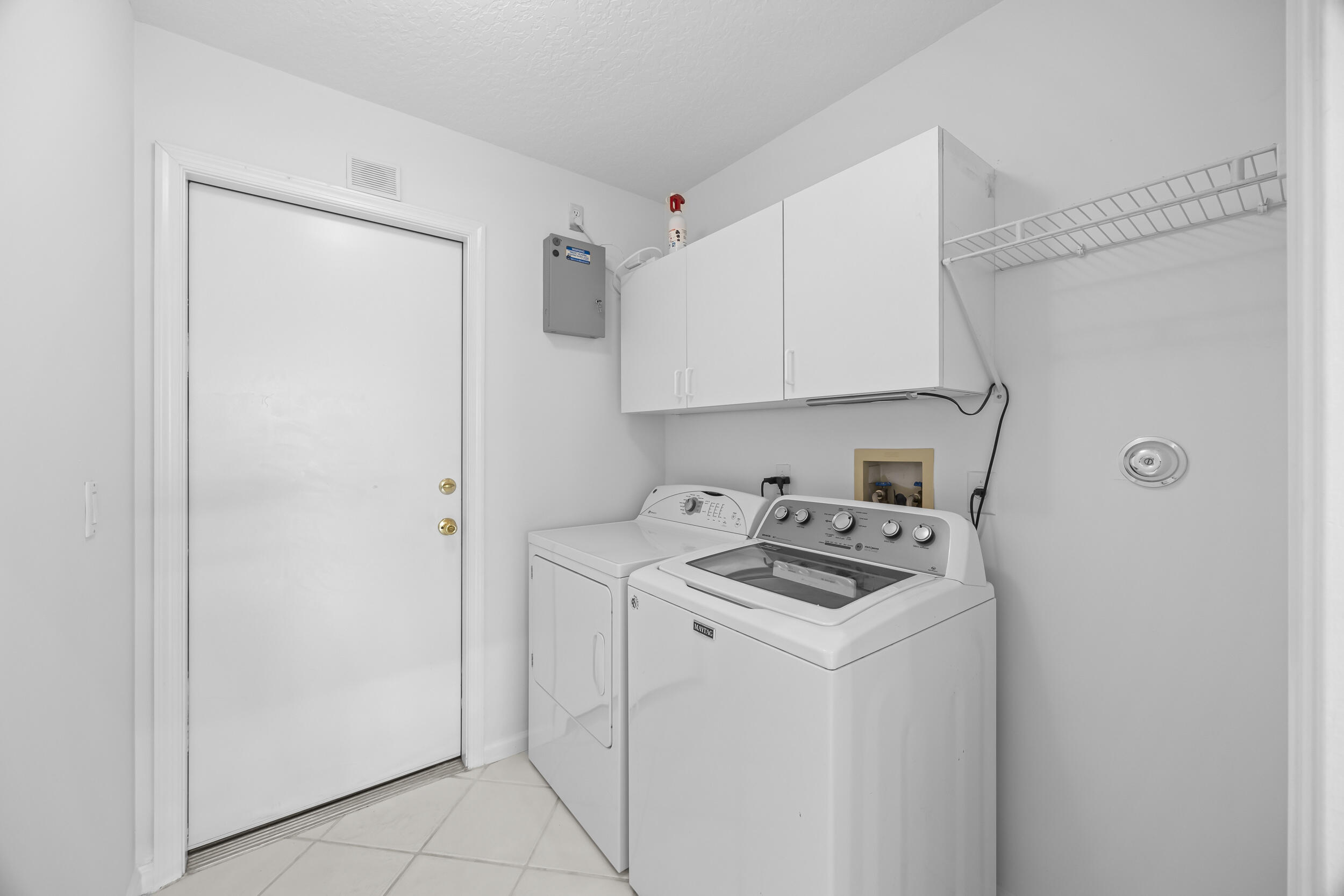1040 Egret Circle Circle N