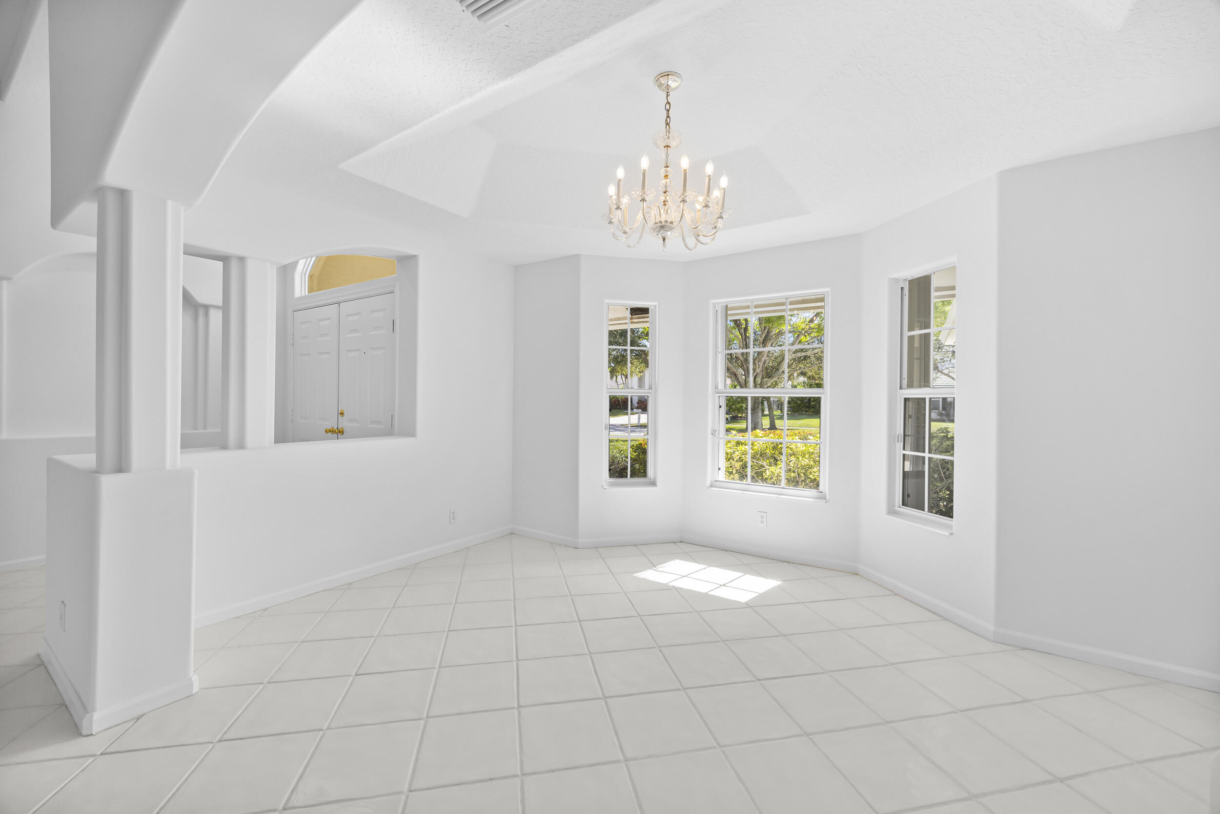 1040 Egret Circle Circle N