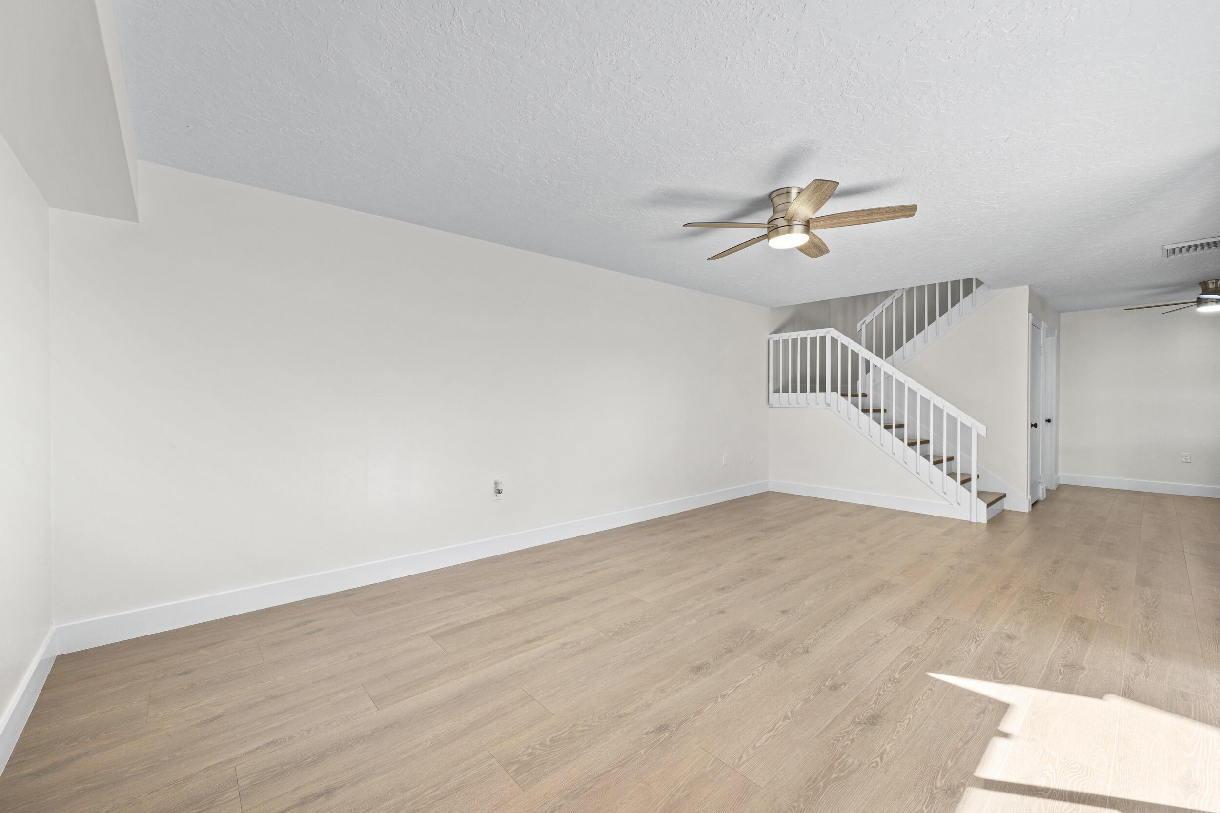1616 16th Court
