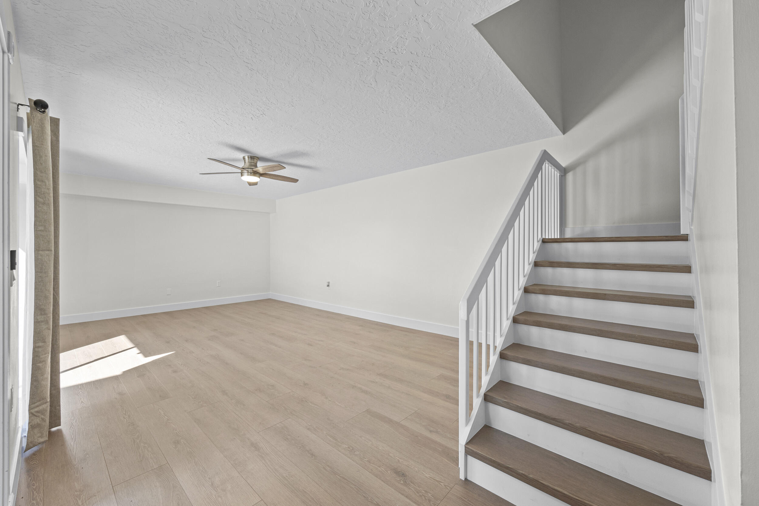 1616 16th Court