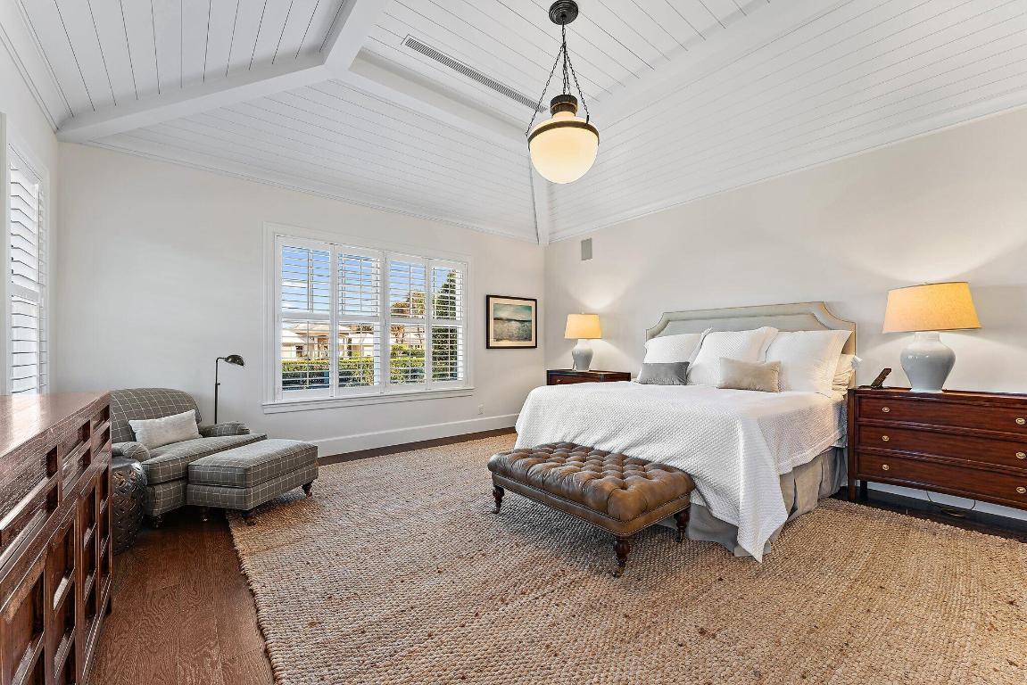 11763 Lake Shore Place