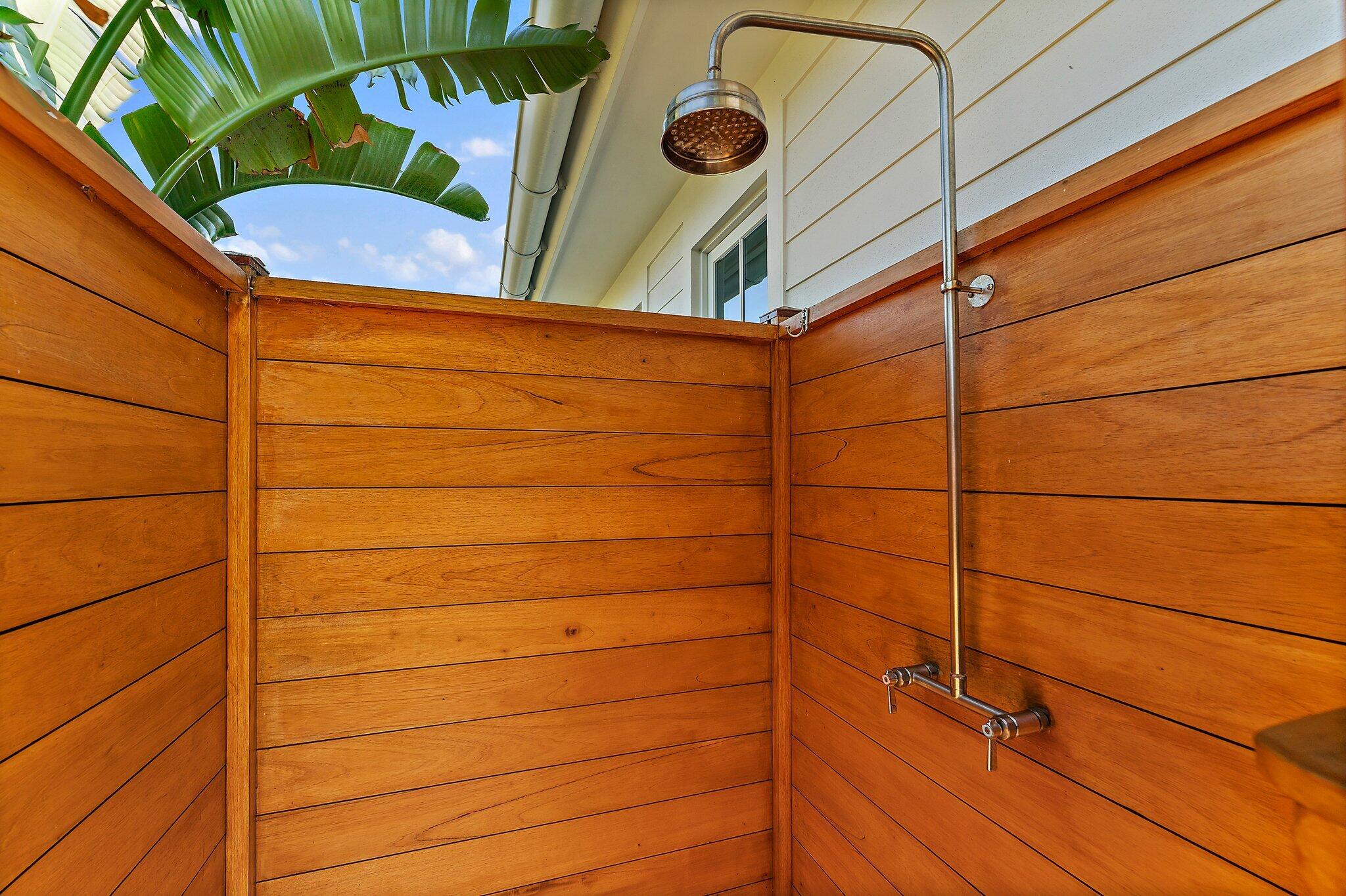 11763 Lake Shore Place