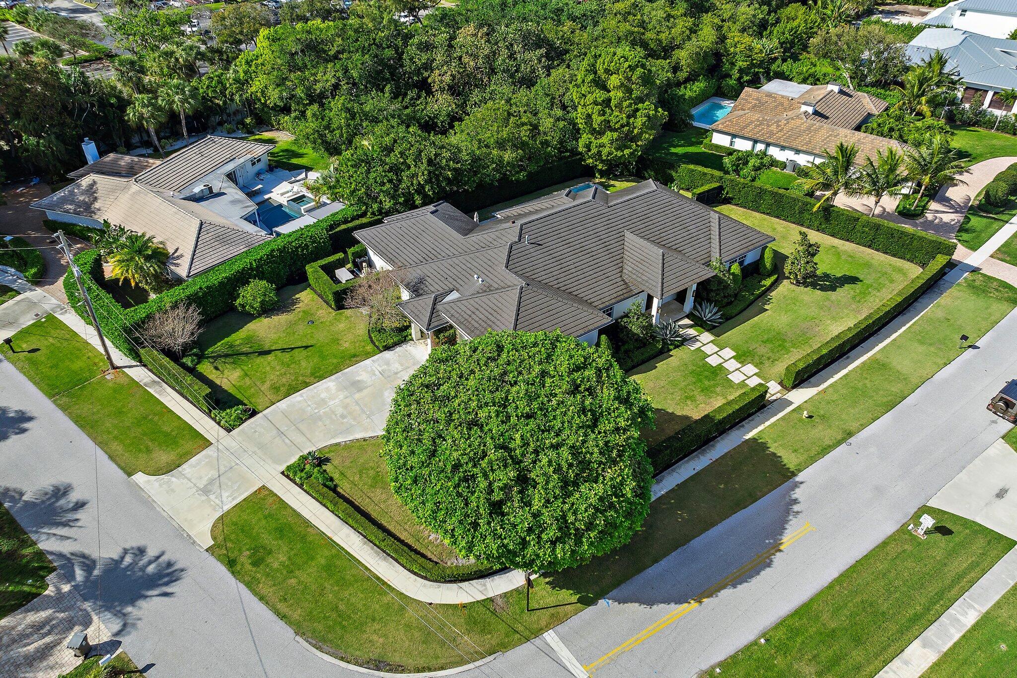 11763 Lake Shore Place