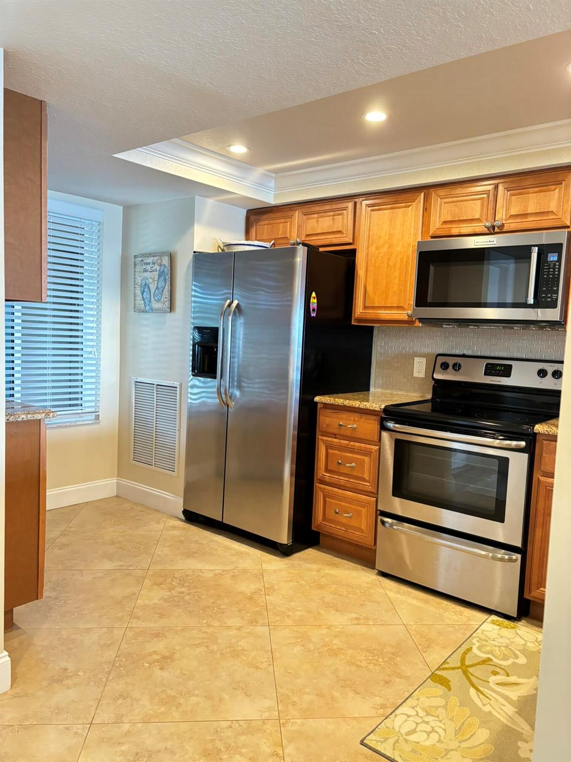 4440 NE Sandpebble Trace 104