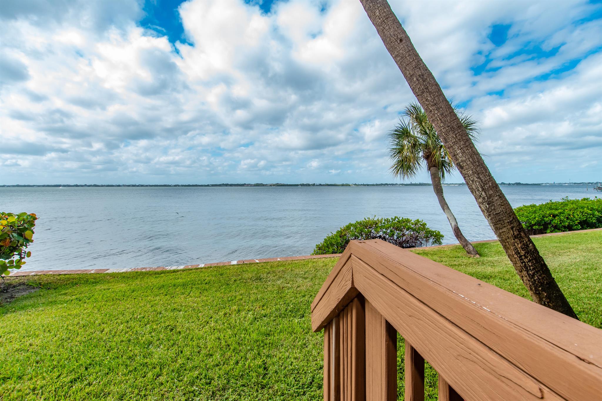 4440 NE Sandpebble Trace 104