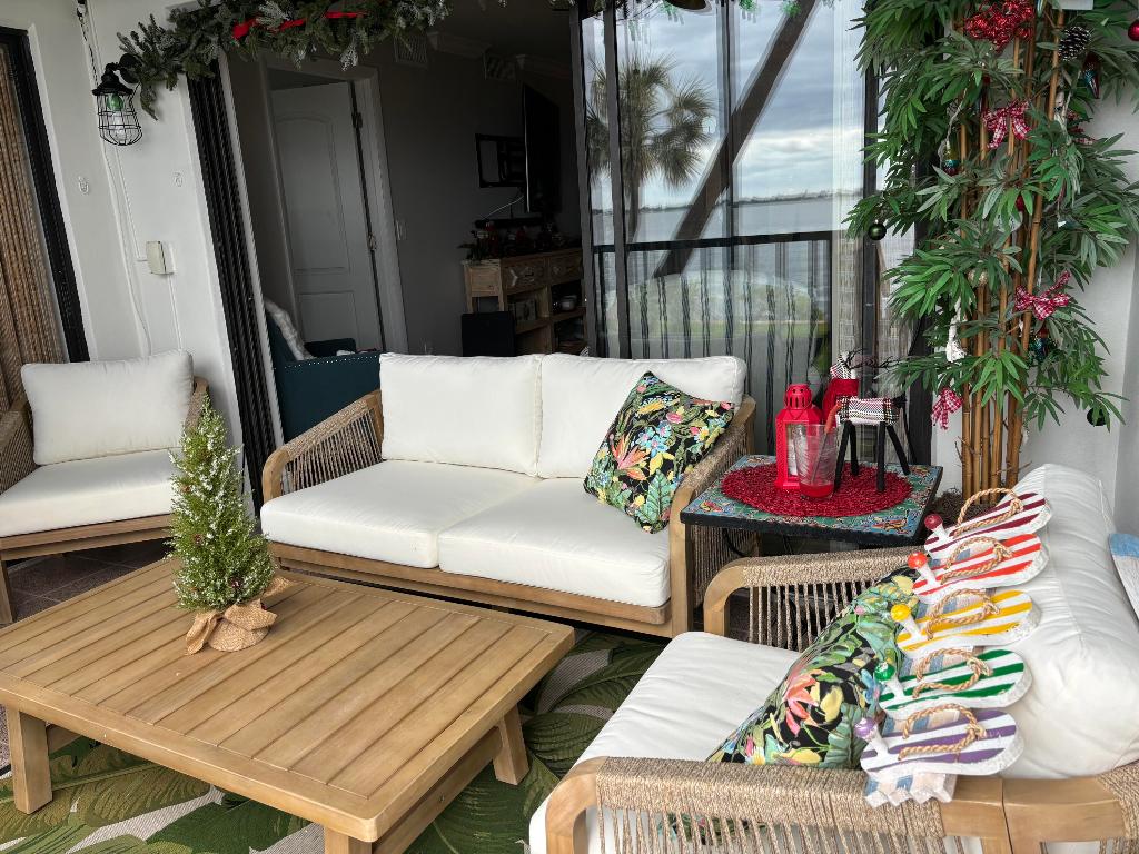 4440 NE Sandpebble Trace 104