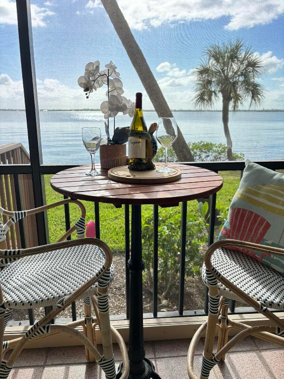 4440 NE Sandpebble Trace 104