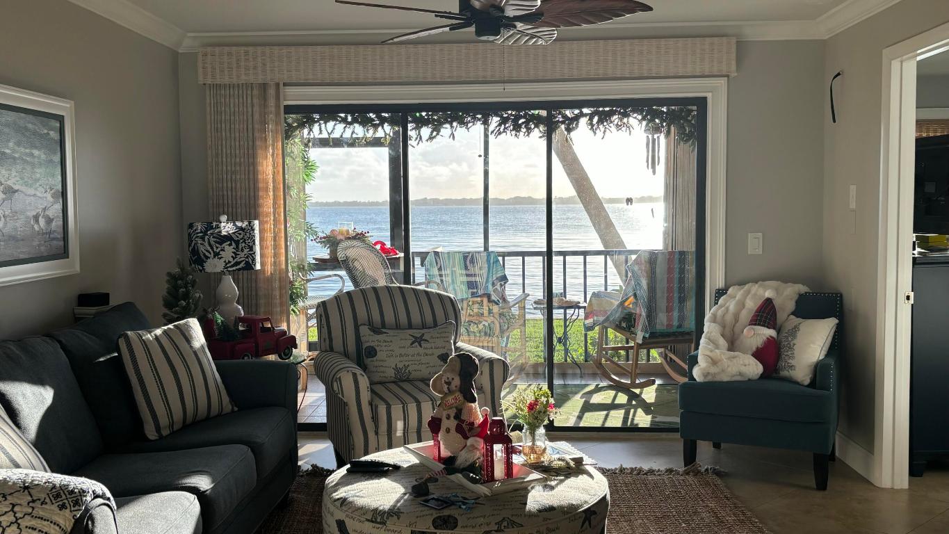 4440 NE Sandpebble Trace 104