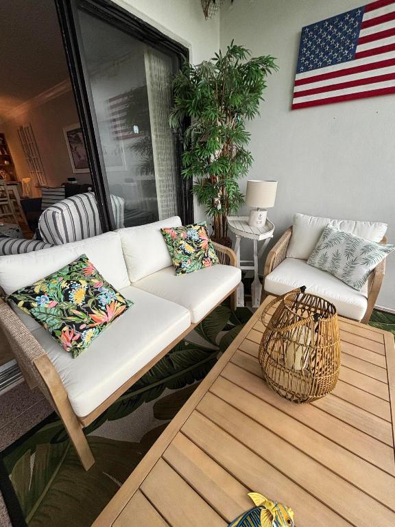 4440 NE Sandpebble Trace 104