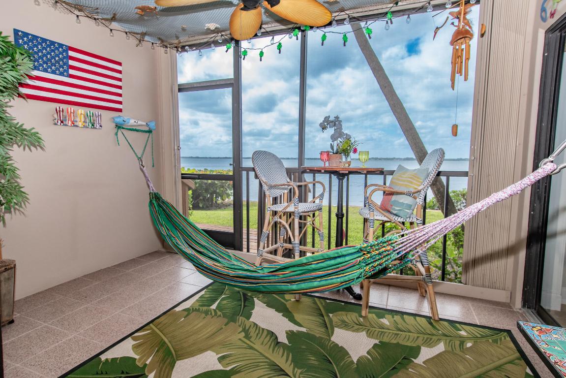 4440 NE Sandpebble Trace 104