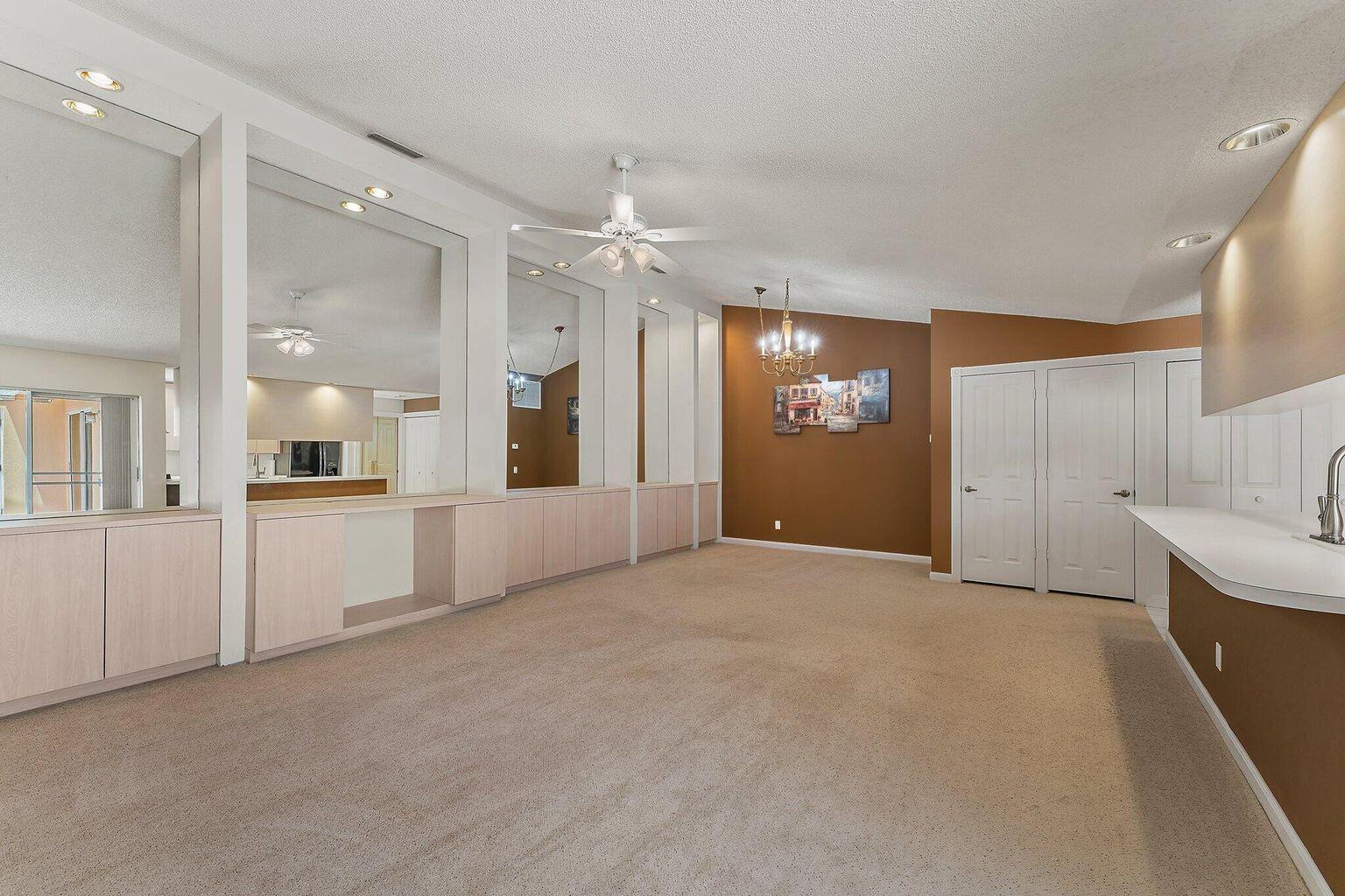2202 Appleton Court