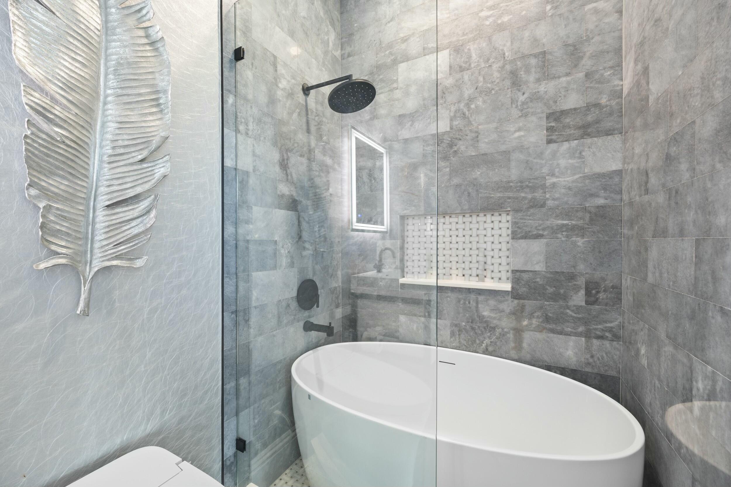 18463 SE Federal Highway